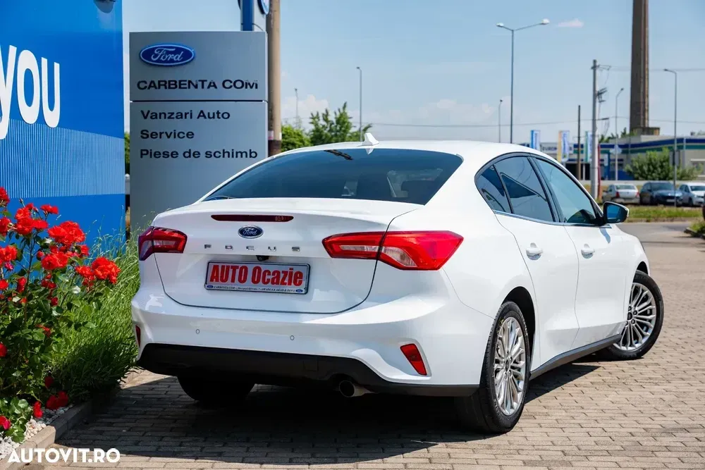 Ford Focus MK4 1.0 EcoBoost Titanium Business — imagine 6