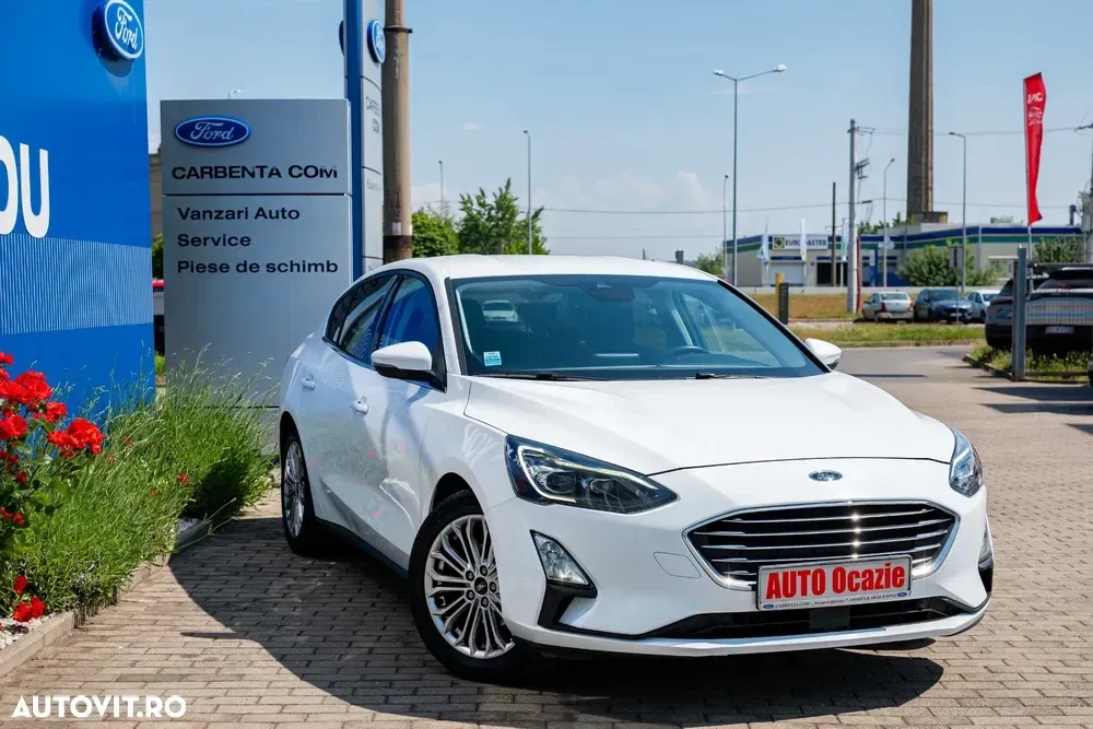 Ford Focus MK4 1.0 EcoBoost Titanium Business — imagine 5
