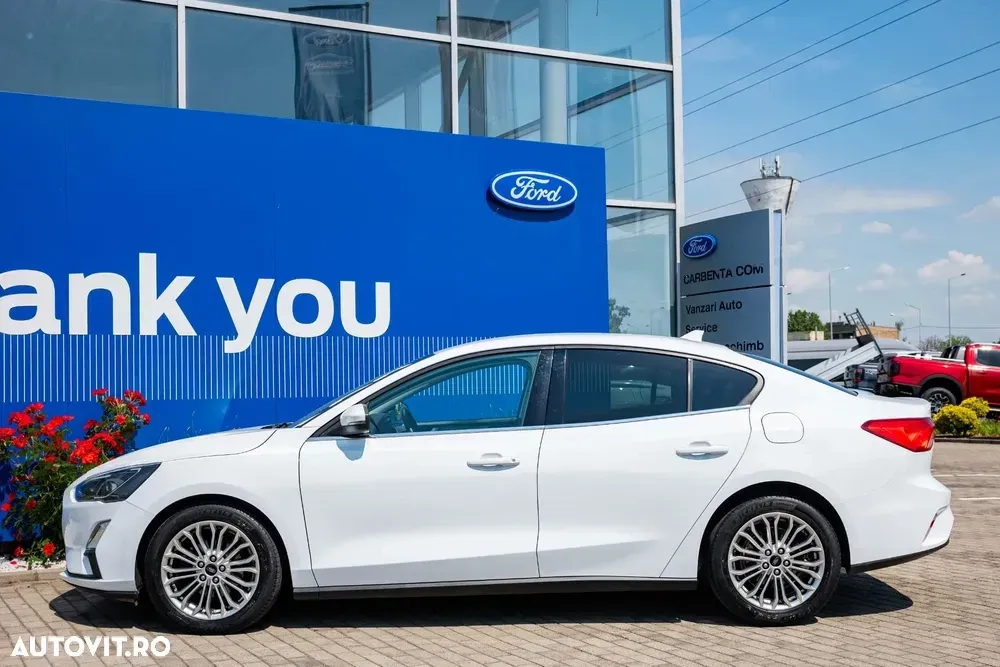 Ford Focus MK4 1.0 EcoBoost Titanium Business — imagine 3