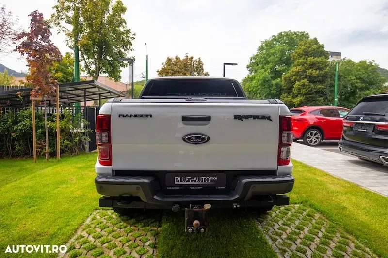 Ford Raptor — imagine 5