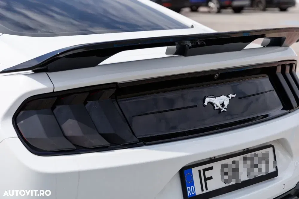 Ford Mustang — imagine 6