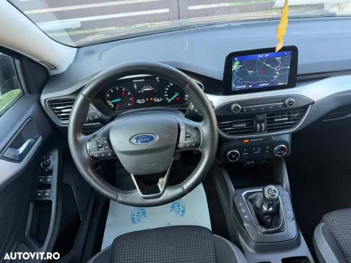 Ford Focus MK4 1.0 EcoBoost Start-Stopp-System COOL&CONNECT