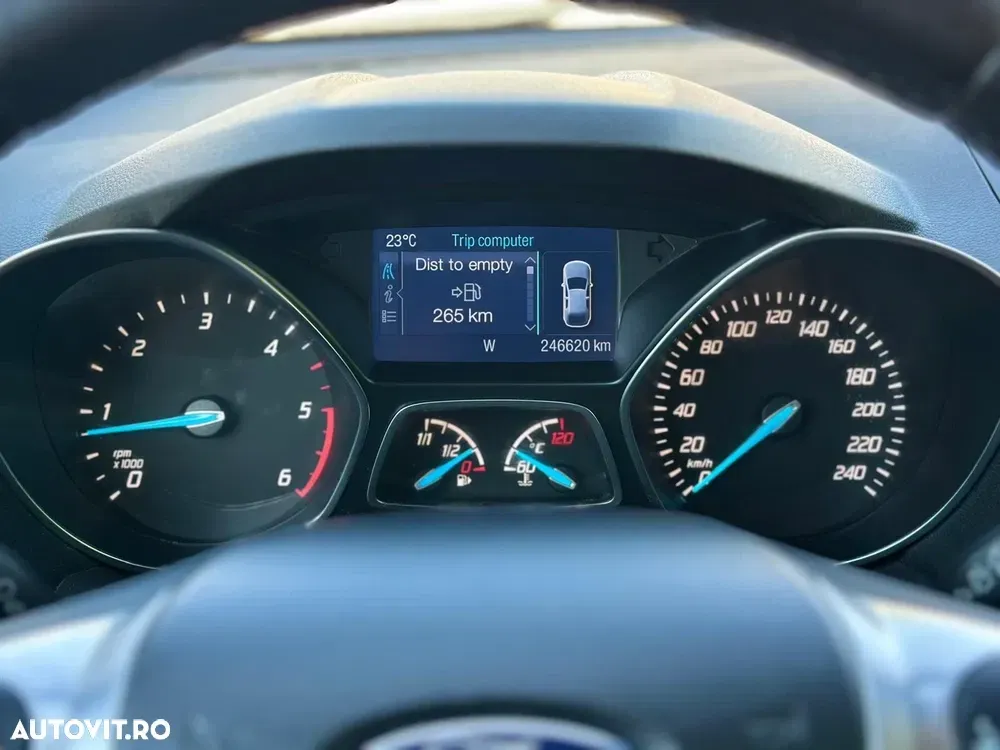 Ford Kuga 2.0 TDCi 4x4 SYNC — imagine 6