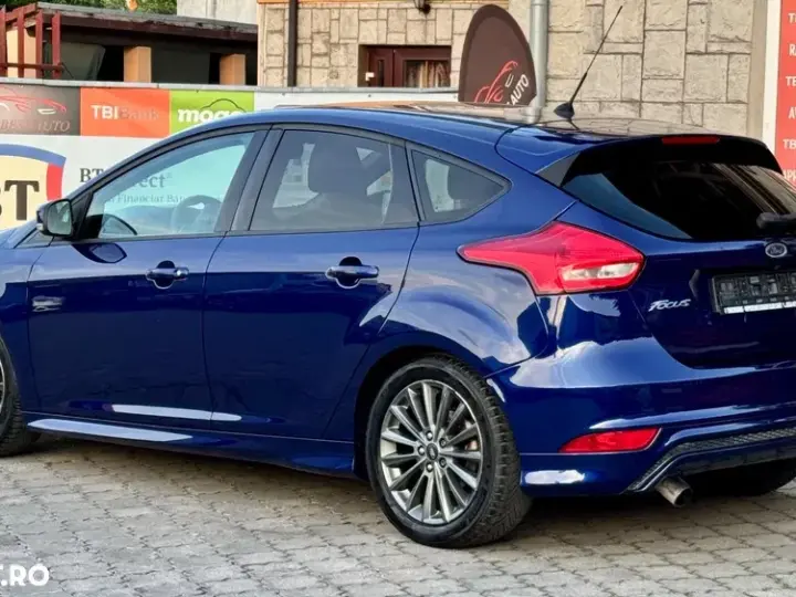 Ford Focus 1.5 EcoBlue Start-Stopp-System ST-LINE DESIGN