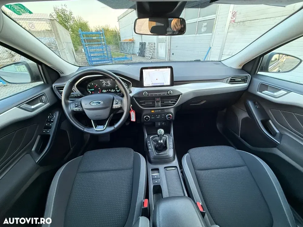 Ford Focus 1.5 TDCi DPF Start-Stopp-System Business — imagine 5