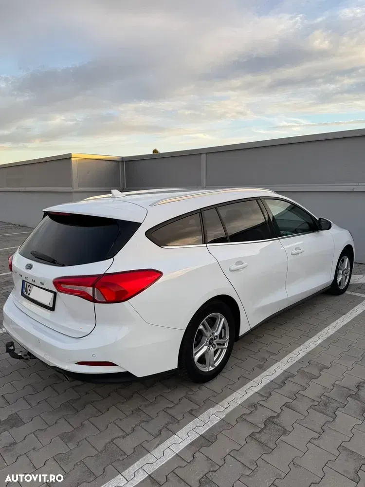 Ford Focus MK4 1.0 EcoBoost Trend Edition — imagine 5