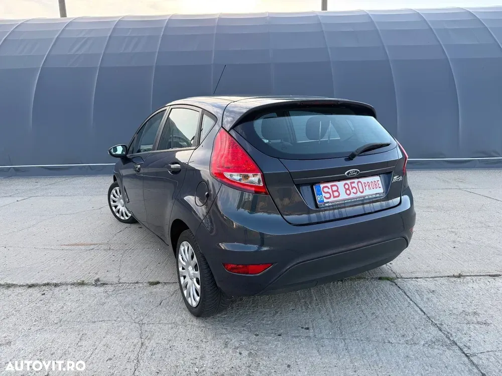 Ford Fiesta VII 1.6 TDCI Champions Edition — imagine 4