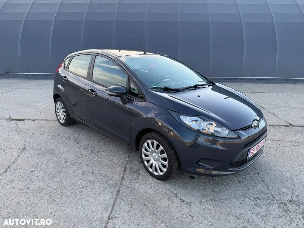Ford Fiesta VII 1.6 TDCI Champions Edition — imagine 2