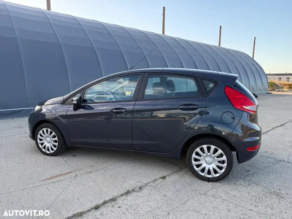 Ford Fiesta VII 1.6 TDCI Champions Edition — imagine 3