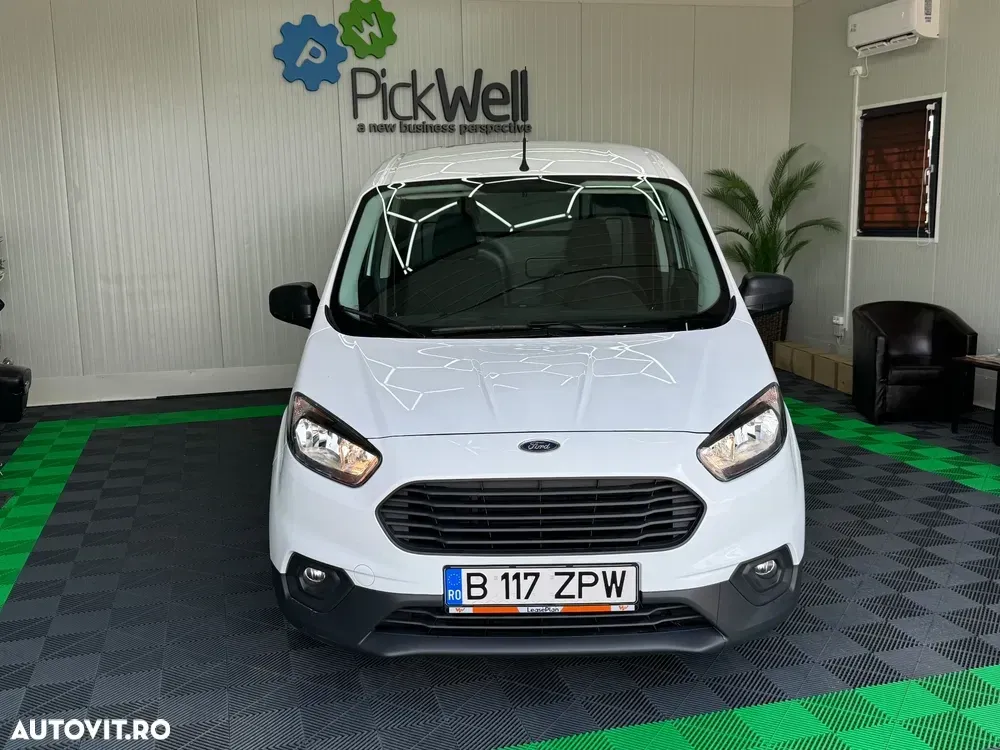 Ford Courier — imagine 3