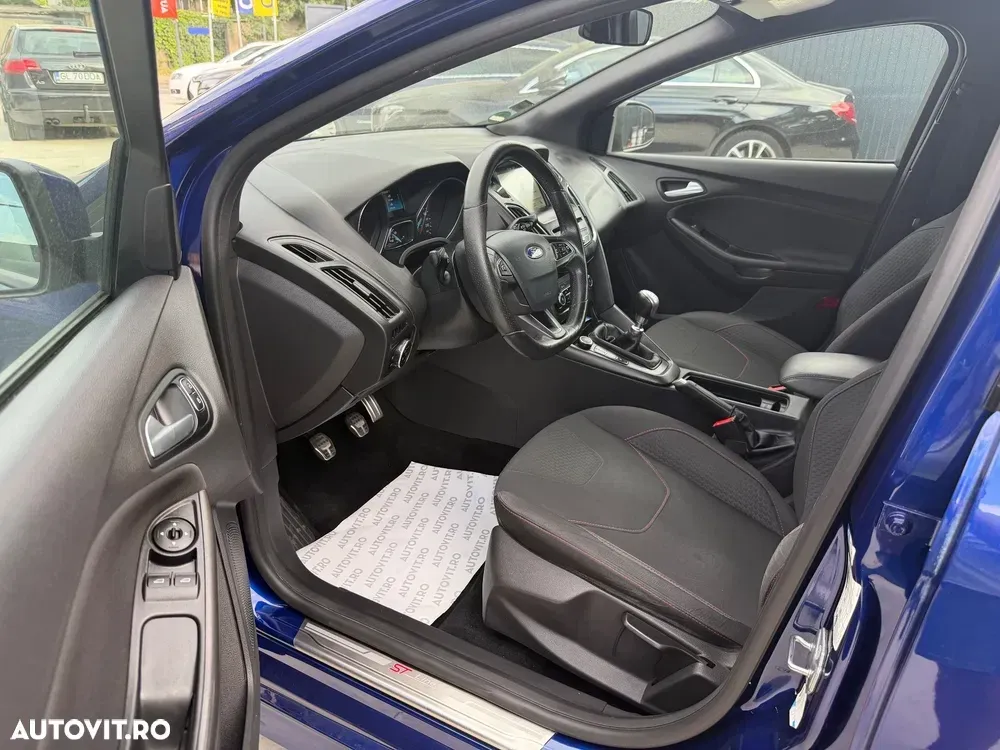 Ford Focus MK3 — imagine 5