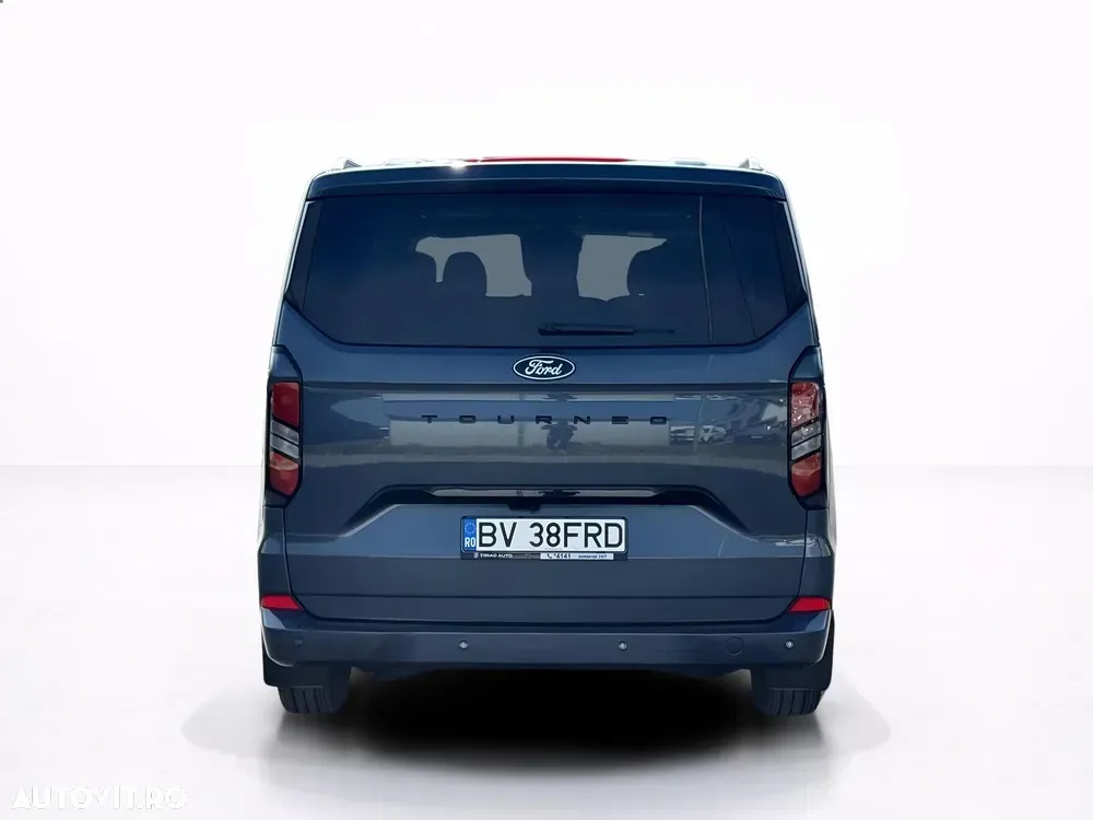 Ford Tourneo Custom Bus 320L 2.0 EcoBlue 136 CP 8AT L2H1 FWD Titanium — imagine 4