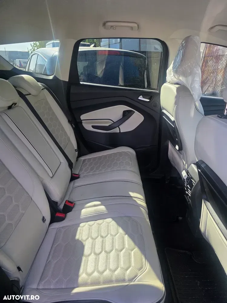 Ford Kuga II 2.0 TDCi 4WD Powershift Vignale — imagine 2