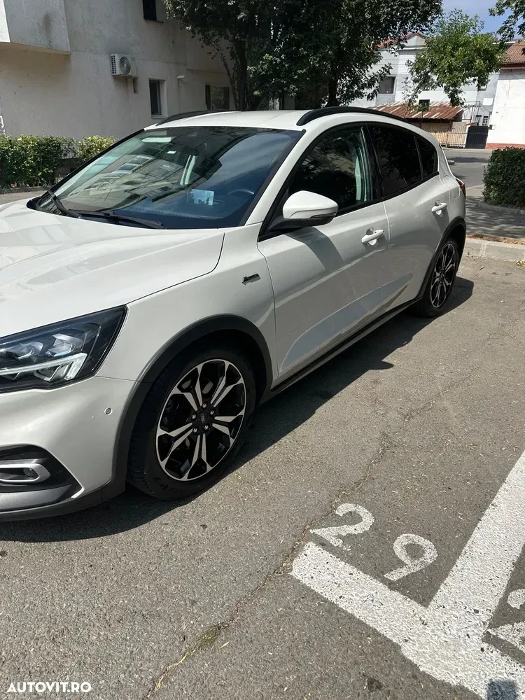 Ford Focus MK4 1.5 EcoBlue Active — imagine 2