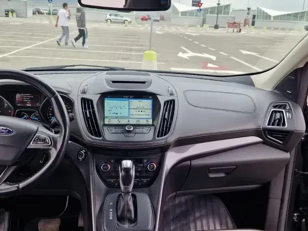 Ford Kuga II 2.0 TDCi 4WD Powershift Vignale