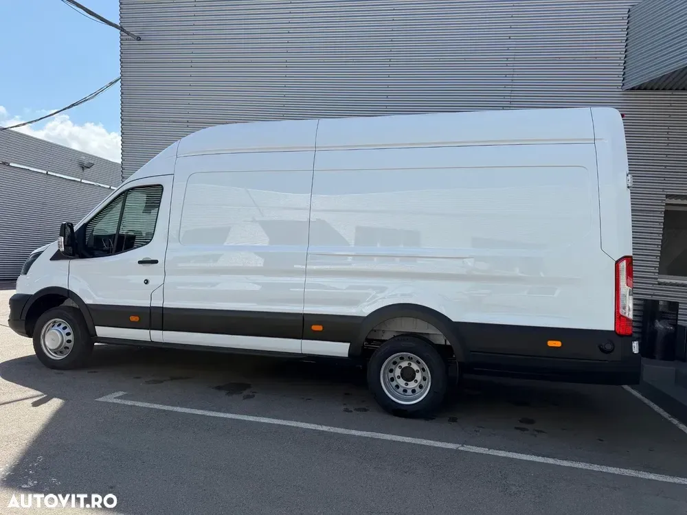 Ford Transit — imagine 3