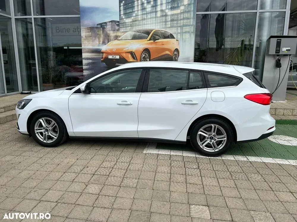 Ford Focus MK4 1.0 EcoBoost Trend — imagine 6