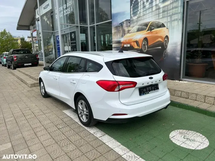 Ford Focus MK4 1.0 EcoBoost Trend