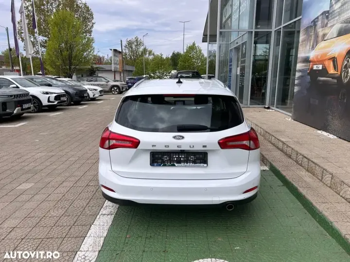 Ford Focus MK4 1.0 EcoBoost Trend