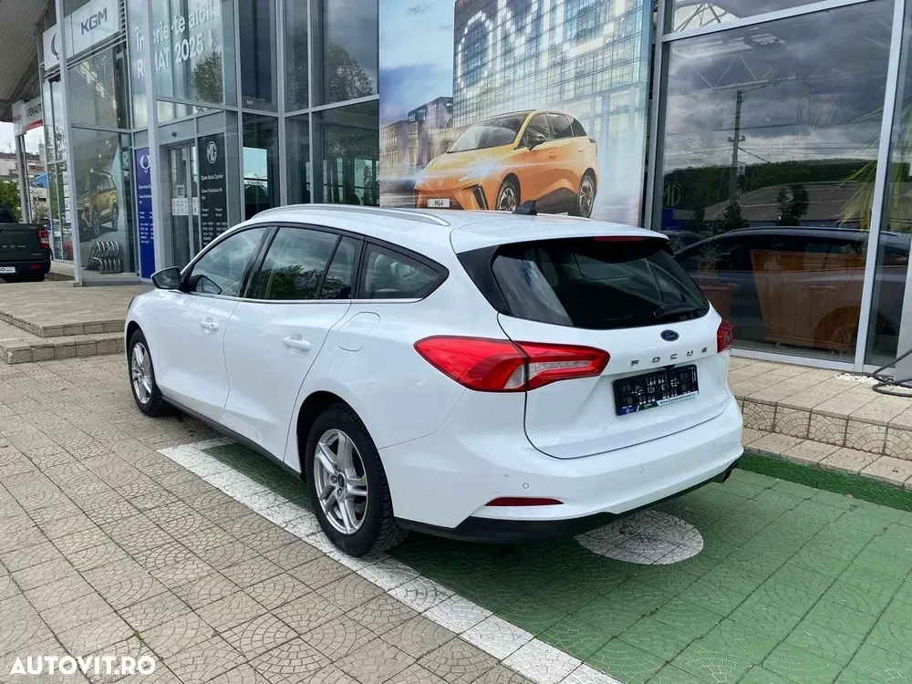 Ford Focus MK4 1.0 EcoBoost Trend Edition — imagine 4