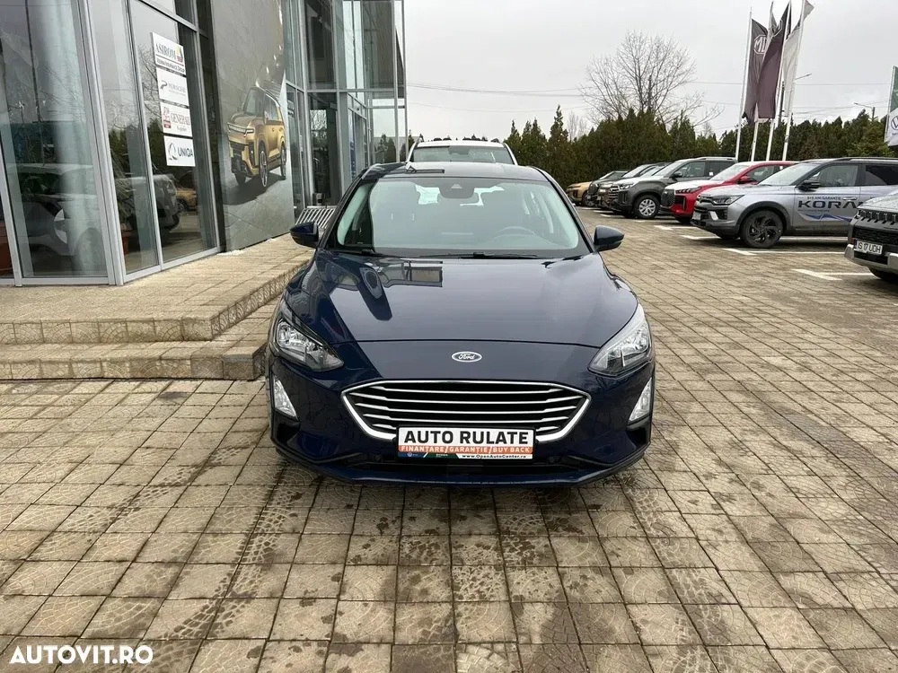 Ford Focus MK4 1.0 EcoBoost Connected — imagine 4
