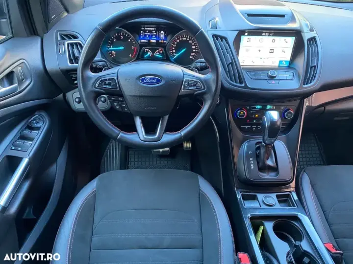 Ford Kuga II 2.0 TDCi 4WD Powershift ST-Line