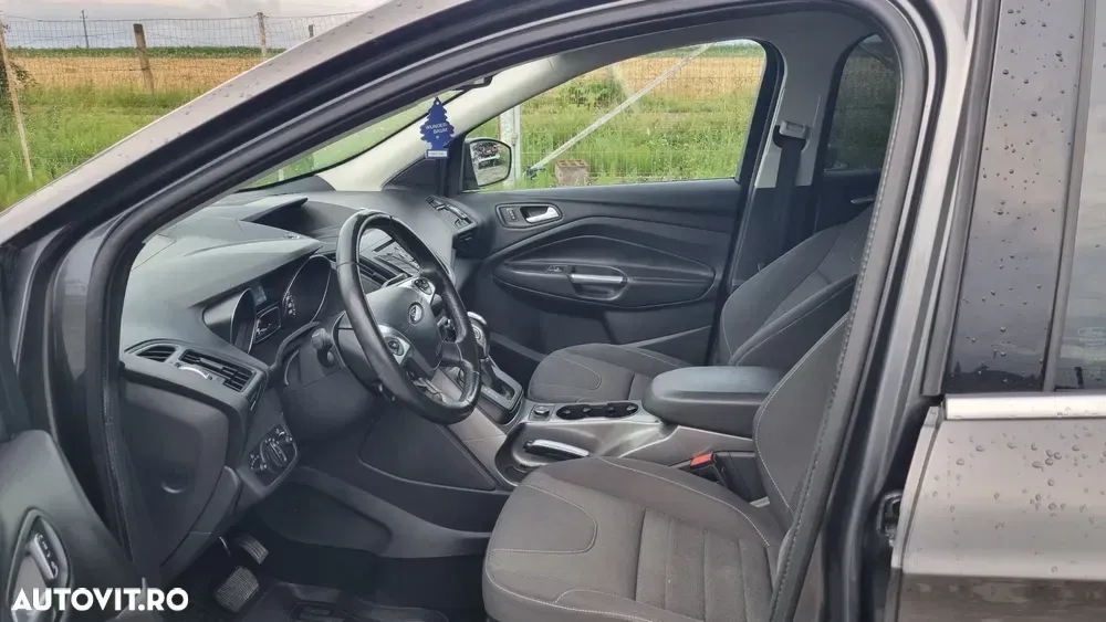 Ford Kuga II 2.0 TDCi 4WD Powershift Titanium — imagine 5