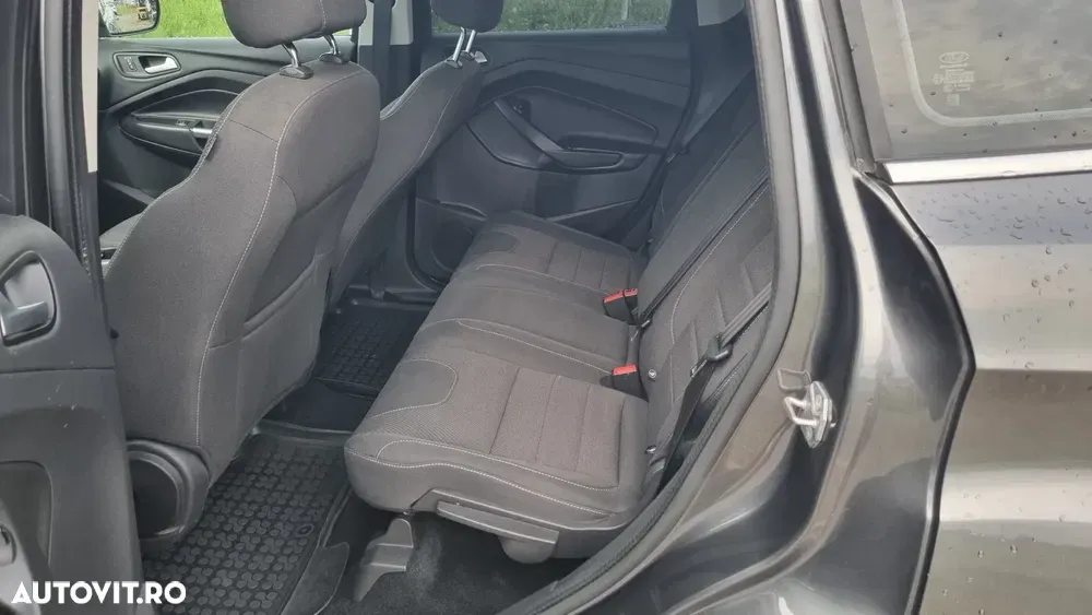 Ford Kuga II 2.0 TDCi 4WD Powershift Titanium — imagine 6
