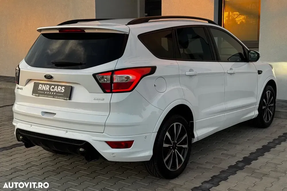 Ford Kuga — imagine 4