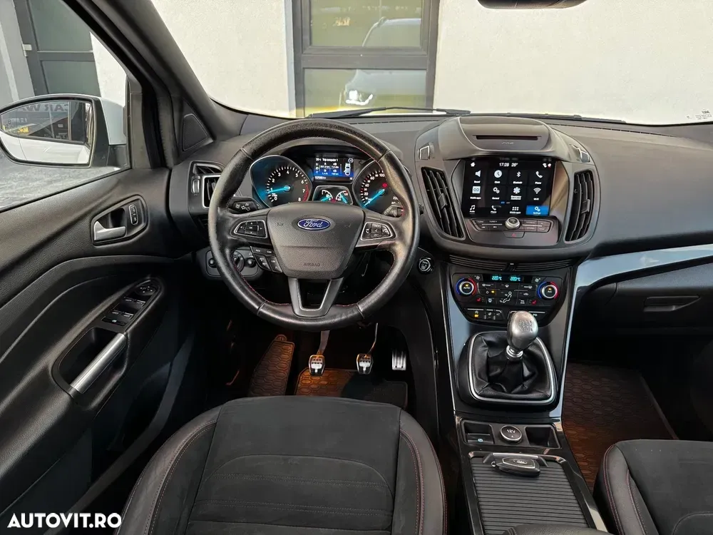 Ford Kuga — imagine 5