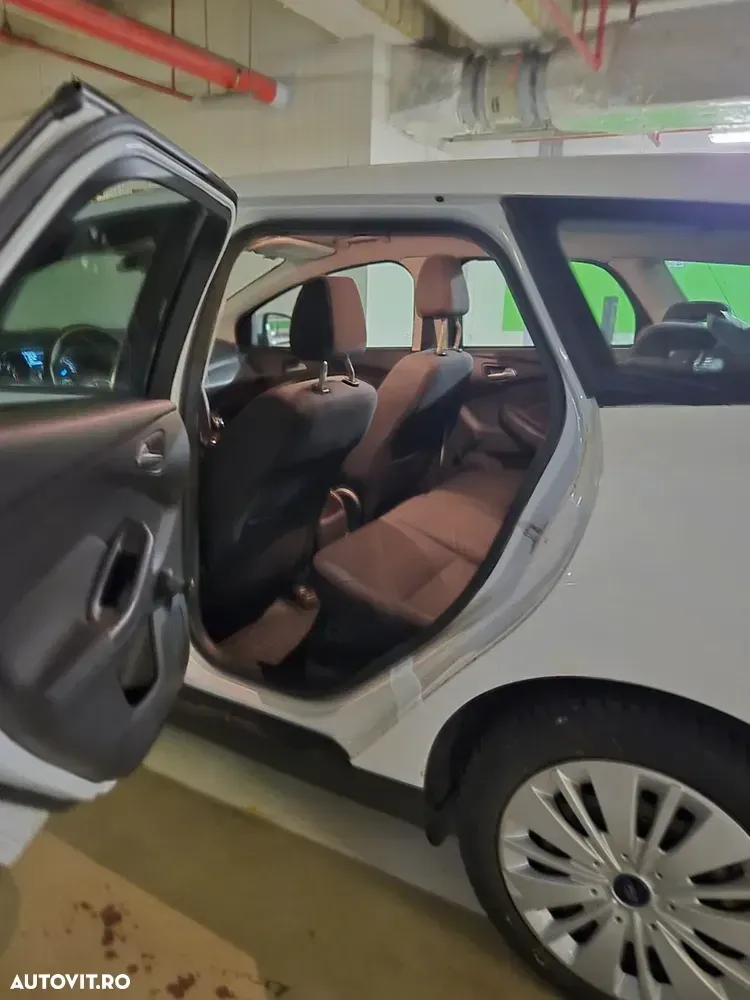 Ford Focus MK3 — imagine 3
