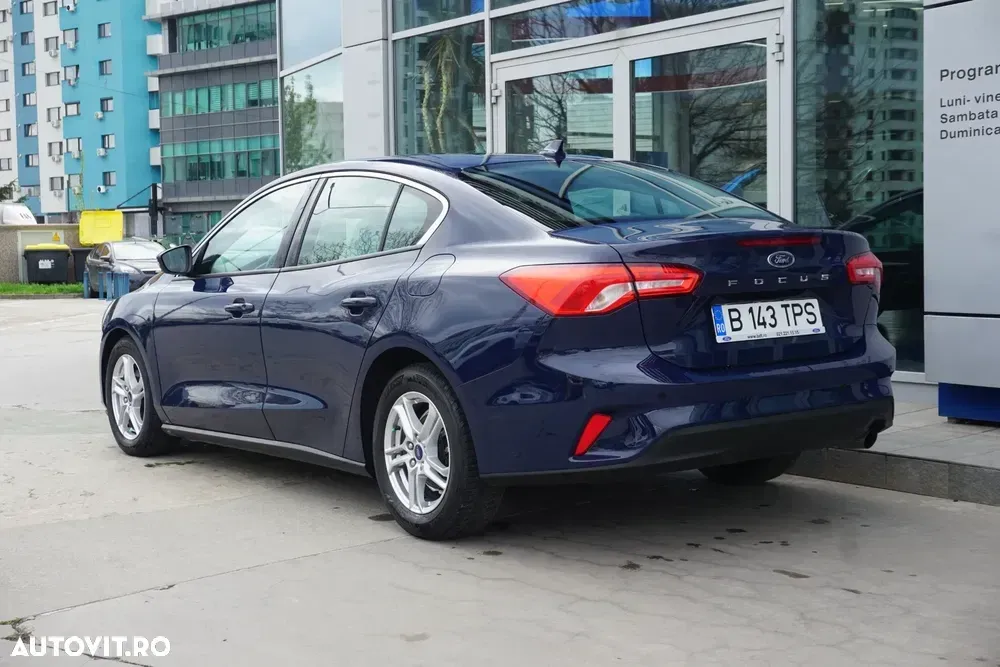Ford Focus — imagine 5