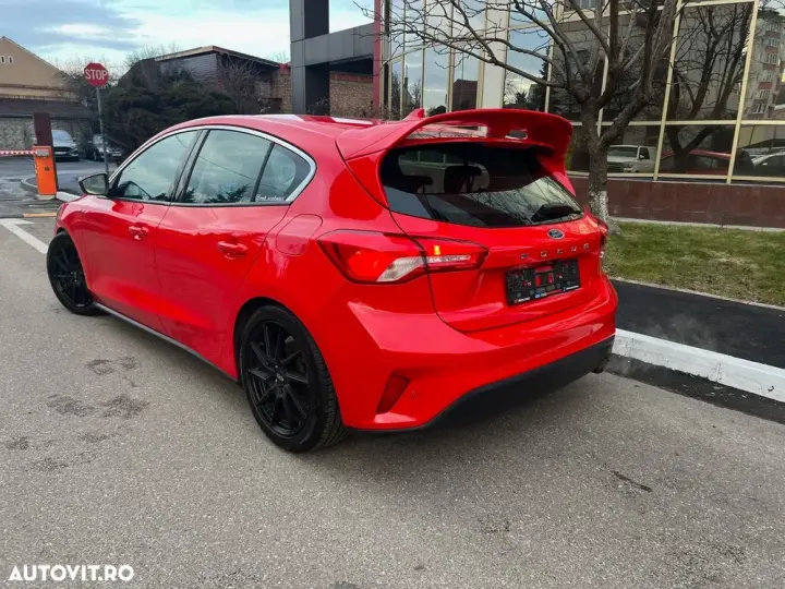 Ford Focus MK4 1.0 EcoBoost MHEV ST-Line