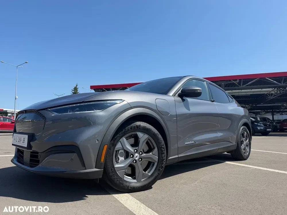 Ford Mustang Mach-E PREMIUM — imagine 4