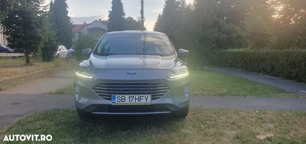 Ford Kuga III 1.5 EcoBoost 2x4 Titanium — imagine 6