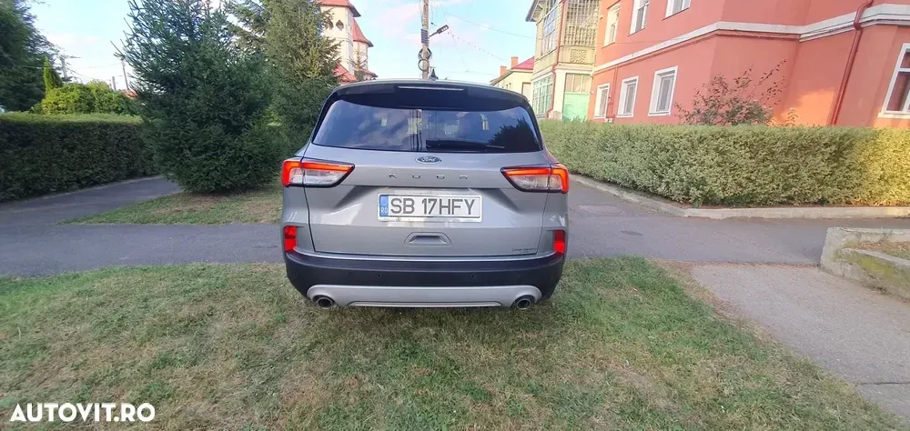 Ford Kuga III 1.5 EcoBoost 2x4 Titanium — imagine 4