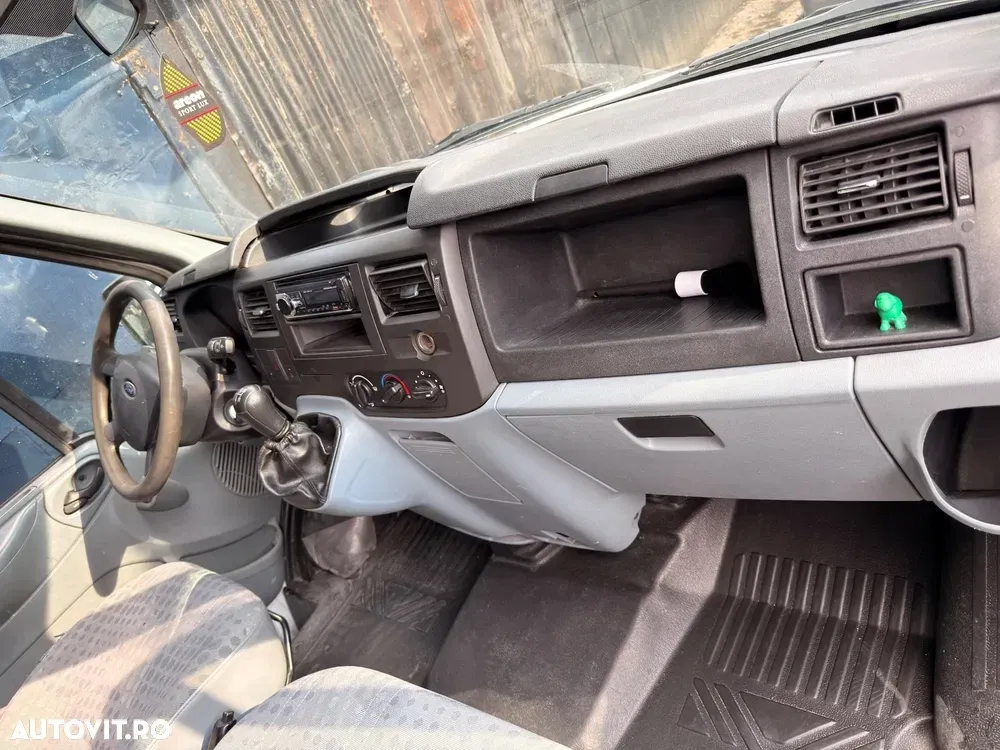Ford Transit — imagine 6