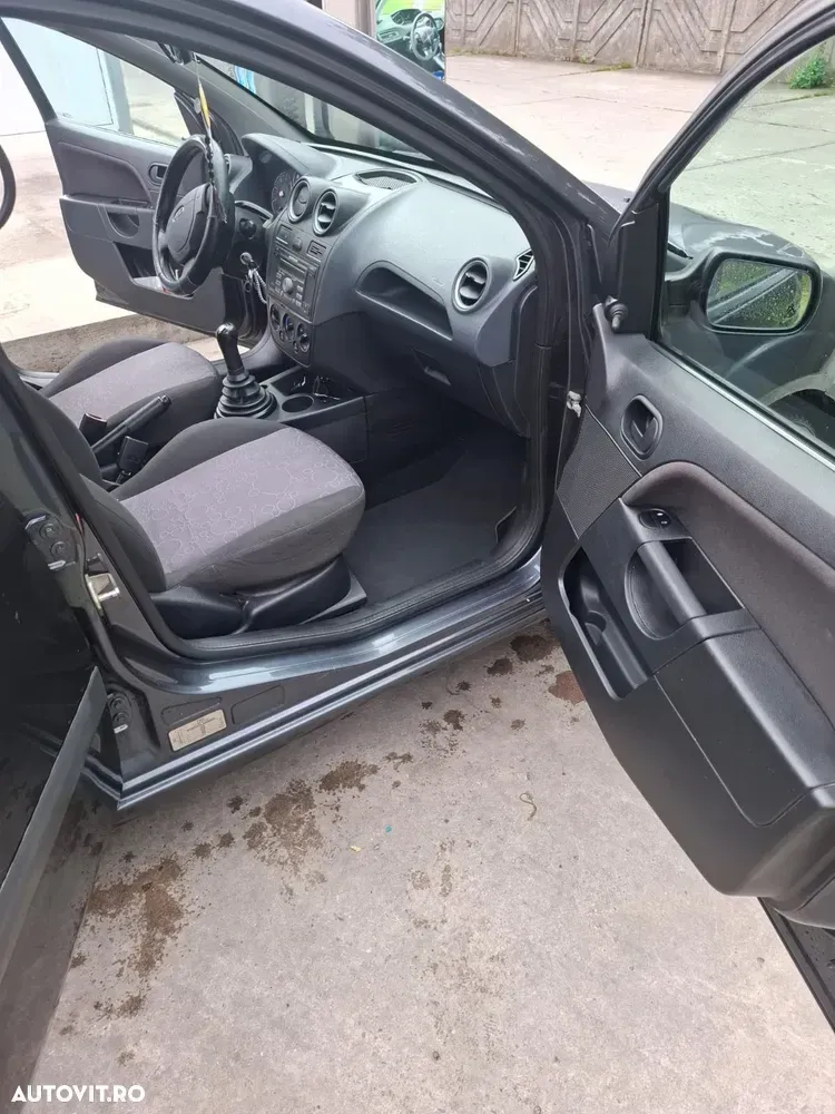 Ford Fiesta — imagine 6