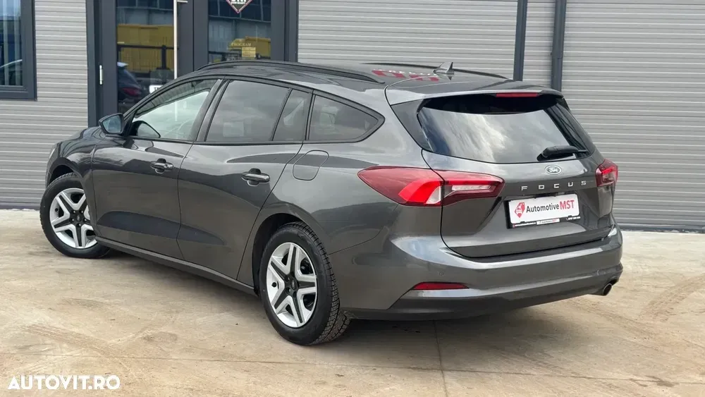 Ford Focus MK4 — imagine 6