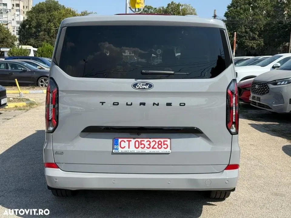 Ford Tourneo Custom — imagine 6