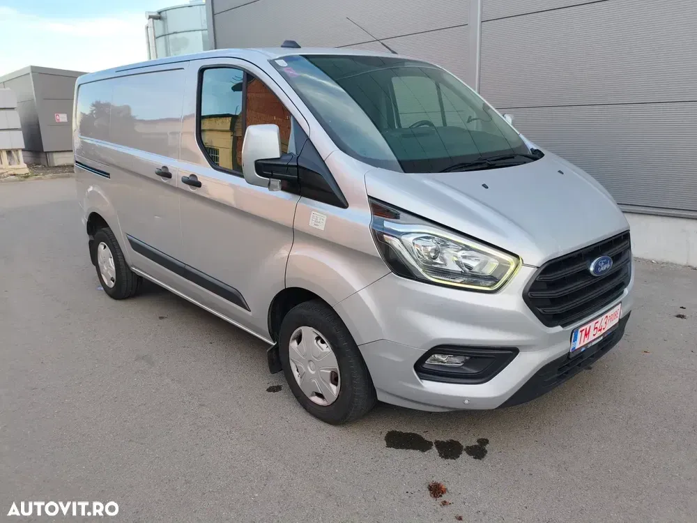 Ford Transit Custom — imagine 3