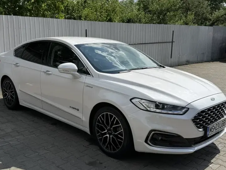 Ford Mondeo IV 2.0 HEV Vignale