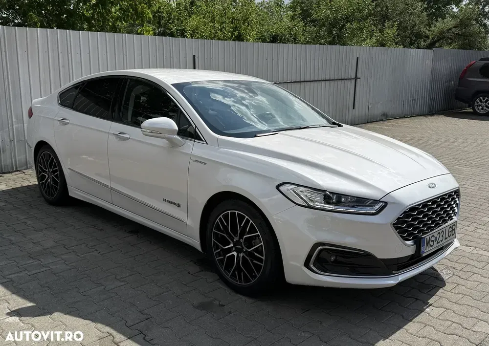 Ford Mondeo IV 2.0 HEV Vignale — imagine 3