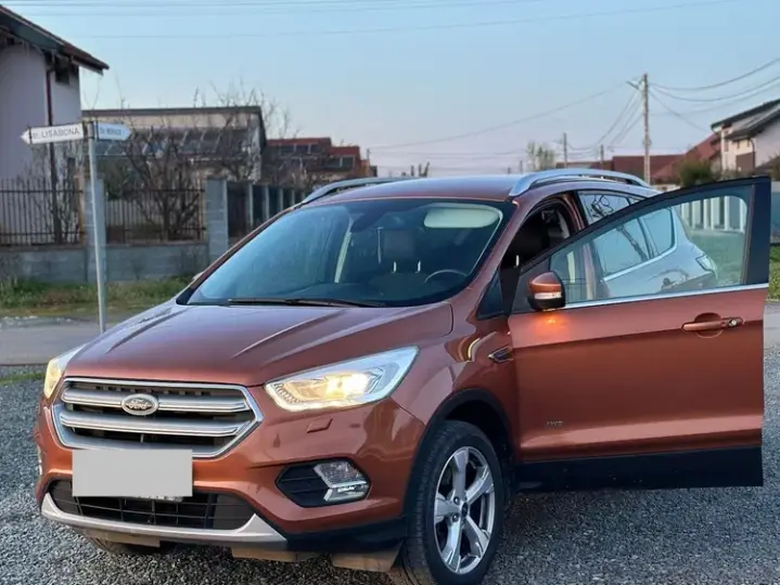 Ford Kuga 1.5 EcoBoost 4WD Aut. Trend