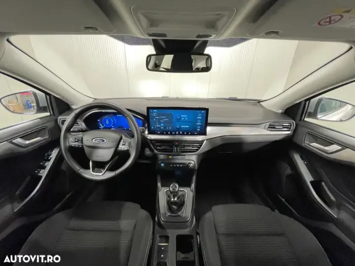 Ford Focus MK4 1.0 EcoBoost 6MT MHEV Titanium