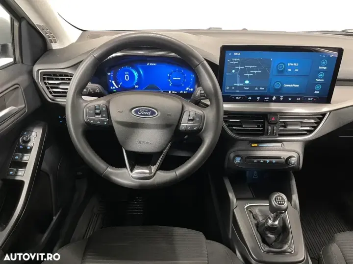 Ford Focus MK4 1.0 EcoBoost 6MT MHEV Titanium