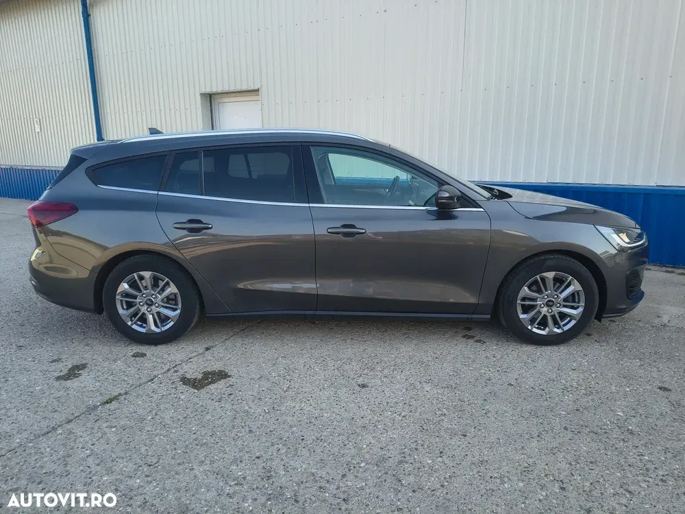 Ford Focus MK4 1.5 EcoBlue Start-Stopp-System Aut. TITANIUM — imagine 4