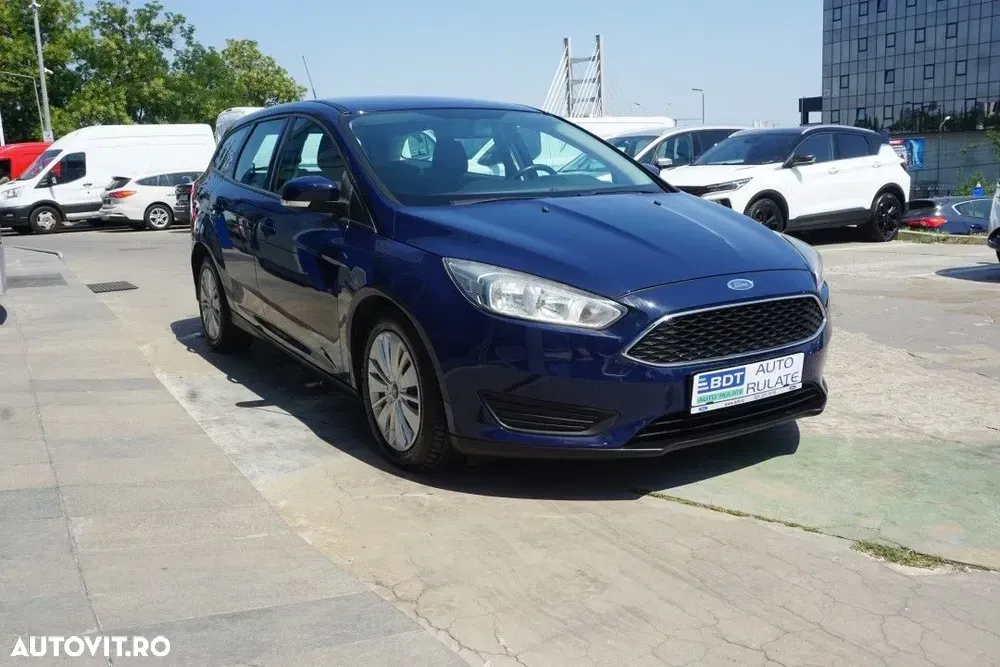 Ford Focus — imagine 3