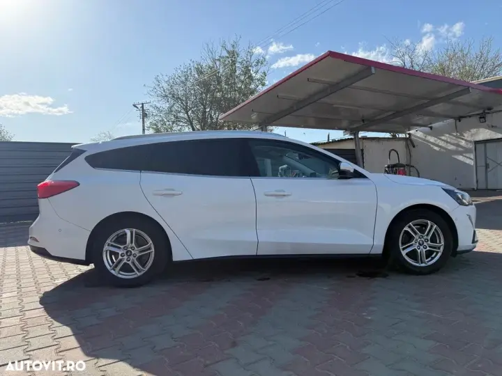 Ford Focus 1.5 TDCi DPF Start-Stopp-System Titanium