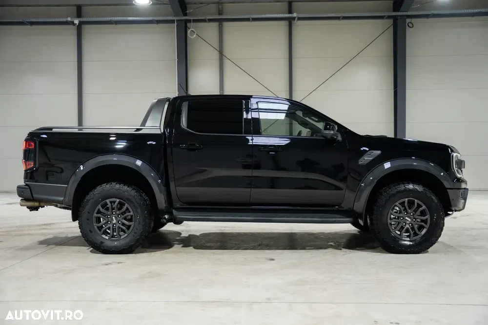 Ford Raptor — imagine 3